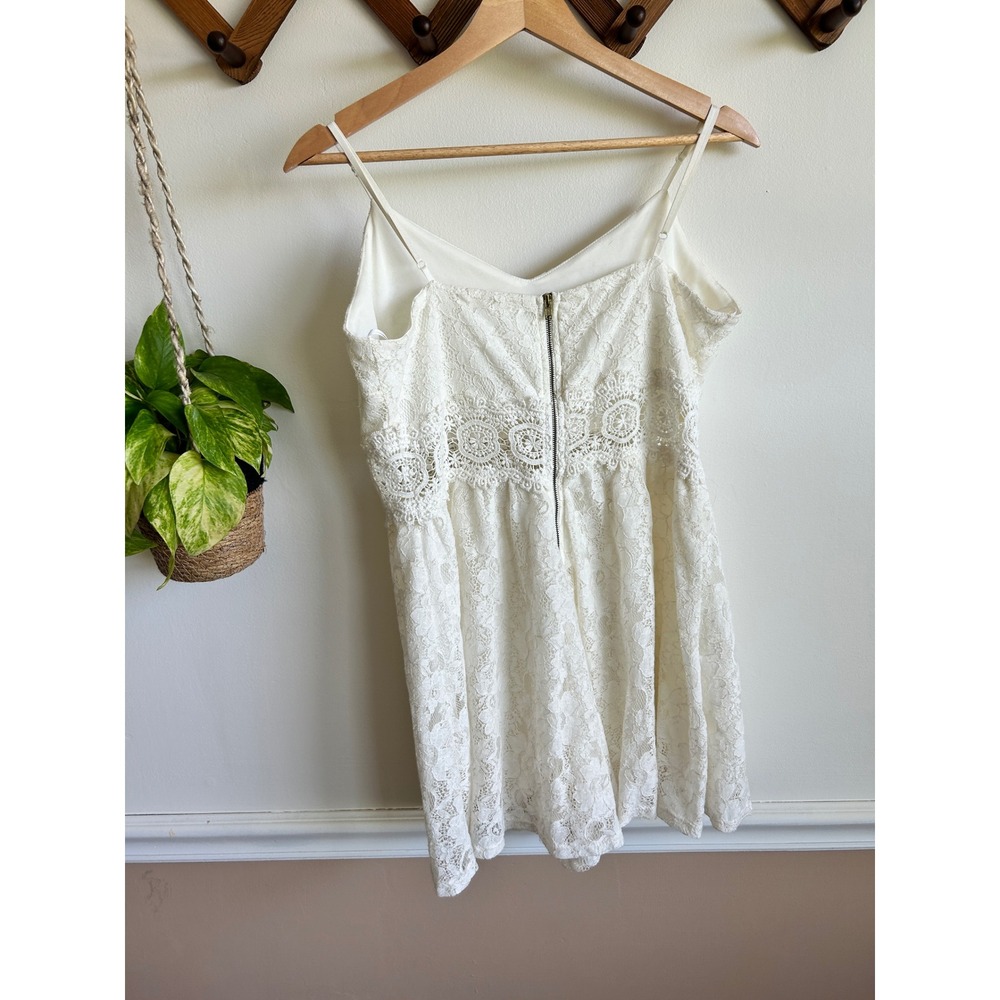 Altar'd State White Lace Romper Crochet Waist V-Neck Large Boho Summer Bridal - Picture 6 of 7